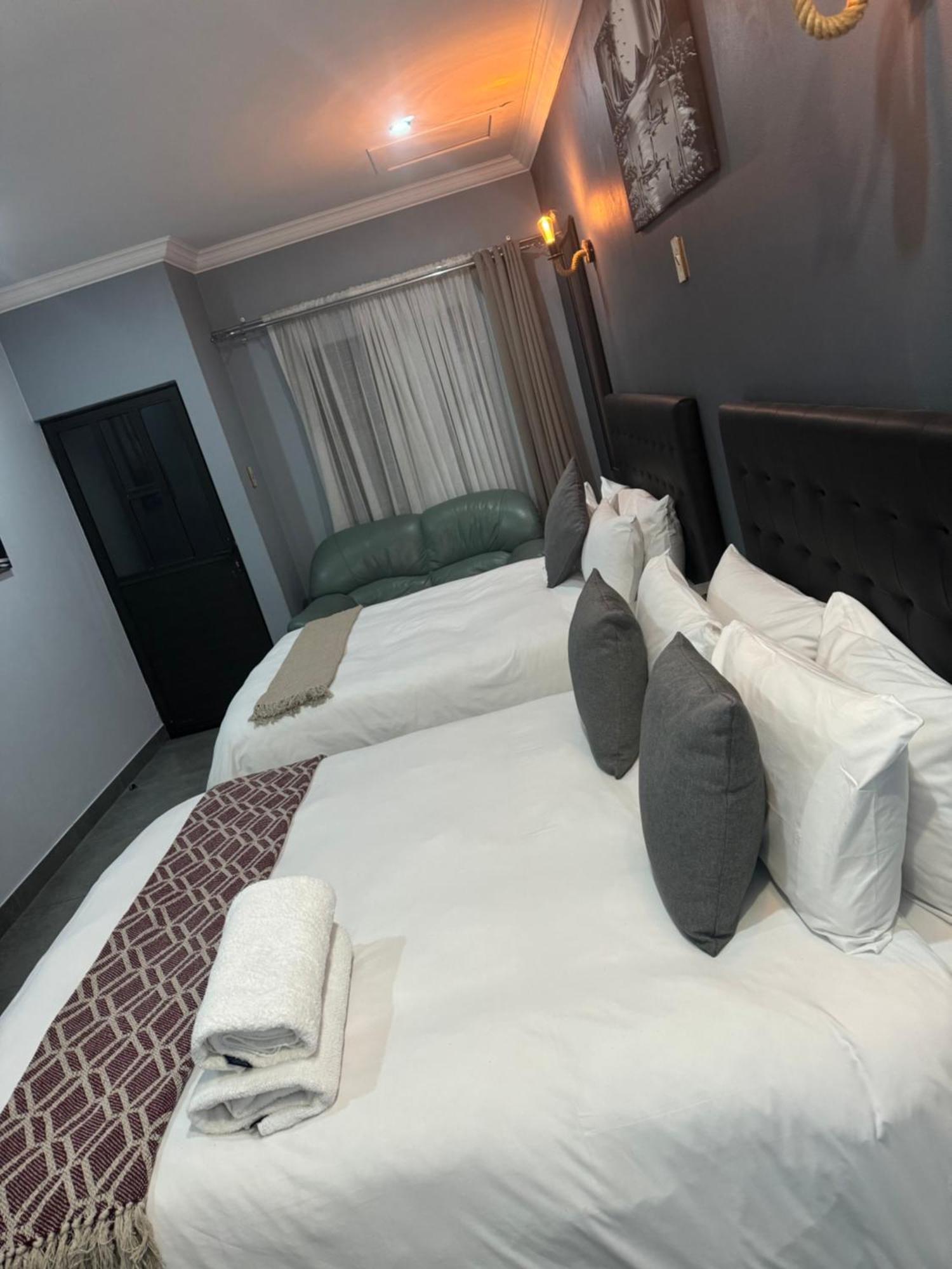 Kv Luxury Guest House Joanesburgo Exterior foto